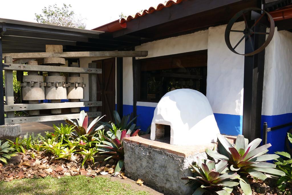 Hotel Bougainvillea San Jose Santo Domingo De Heredia Экстерьер фото