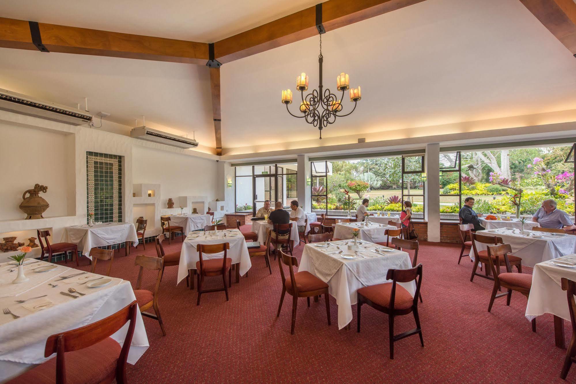 Hotel Bougainvillea San Jose Santo Domingo De Heredia Экстерьер фото